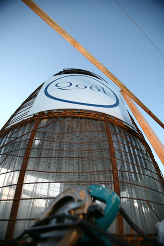 Making the Qoöl Float photo