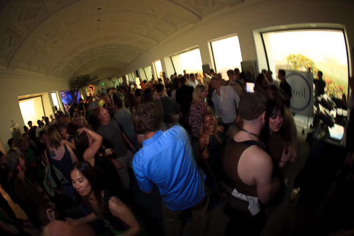 Dancing in the African Hall, Nightlife photo