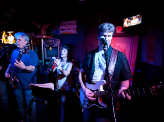 Bill, Suzanne and Scott, Bobby and the Extras photo