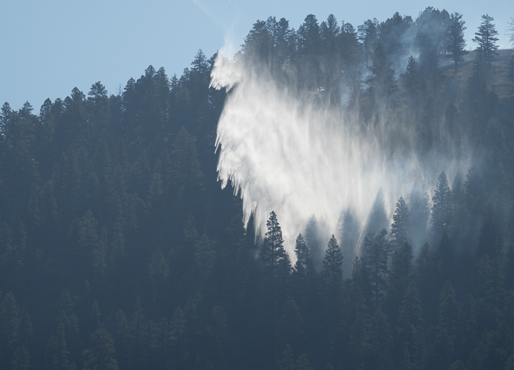 Bucket Drop, Goat Creek Fire photo