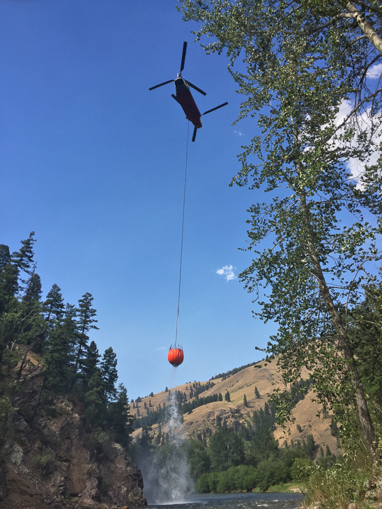 Chinook Helibucket Dip, Goat Creek Fire photo