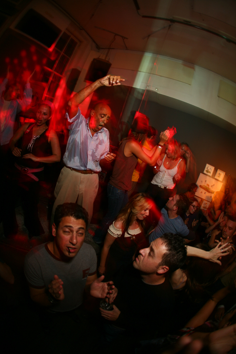 Qoöl and 111 Minna photo