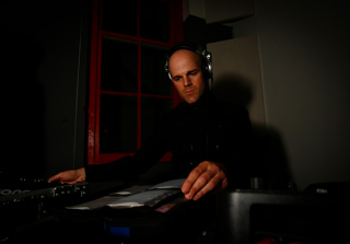 Silencefiction, Qoöl photo